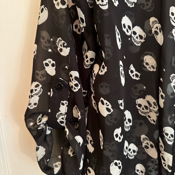 Skull top - Picture 2 of 5